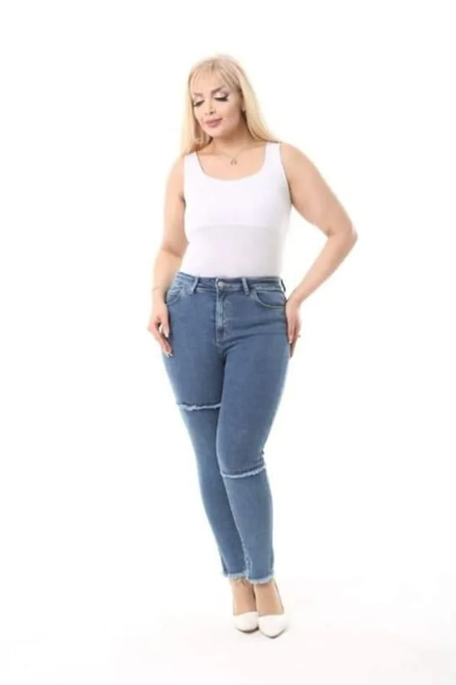 Blugi batal Maryss, croiala conica cu extra elastan, franjuri la terminatia piciorului si talie inalta, Albastru