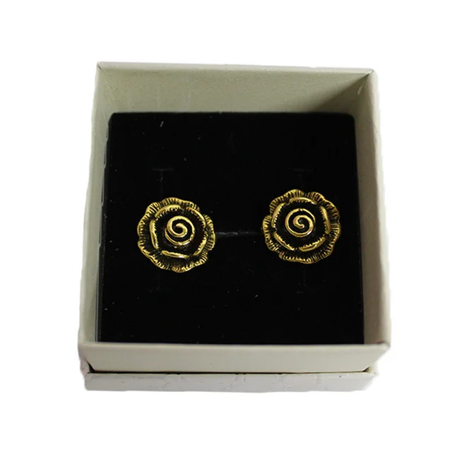 Cercei rotunzi Zory in forma de trandafir, in cutie cadou, auriu