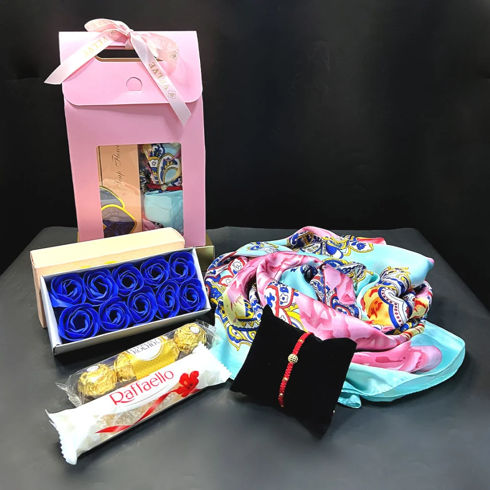 Pachet cadou pentru femei, Sweet Pink, cu esarfa, bratara martisor, Praline Ferrero Rocher si Raffaello, set din 10 trandafiri de sapun, in cutie cadou, Albastru
