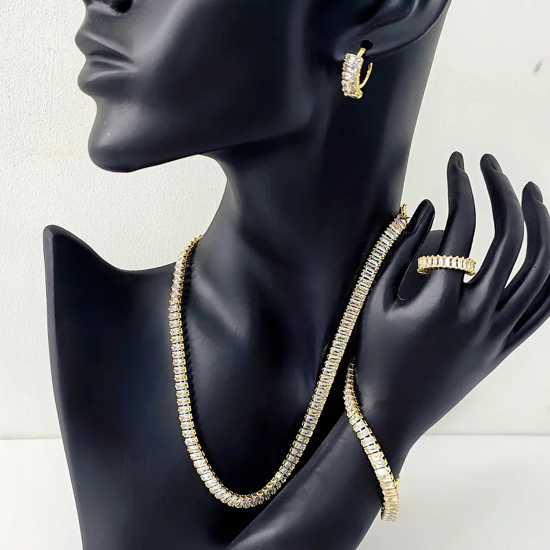 Set accesorii Magical Gold, cu cercei, colier tennis, bratara si inel, incrustate cu pietre semipretioase, in cutie eleganta, Auriu