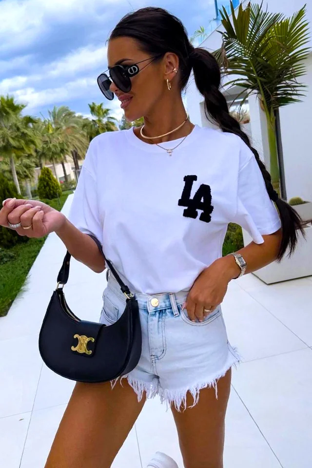 Tricou alb din bumbac LA City, cu imprimeu in relief si guler rotund, Negru